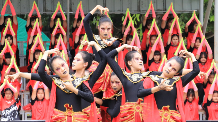 กิจกรรมกีฬาภายในต้านยาเสพติด “แสด – ดำ เกมส์”